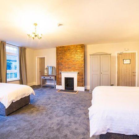 Churchill'S Hotel Wombwell Exteriér fotografie