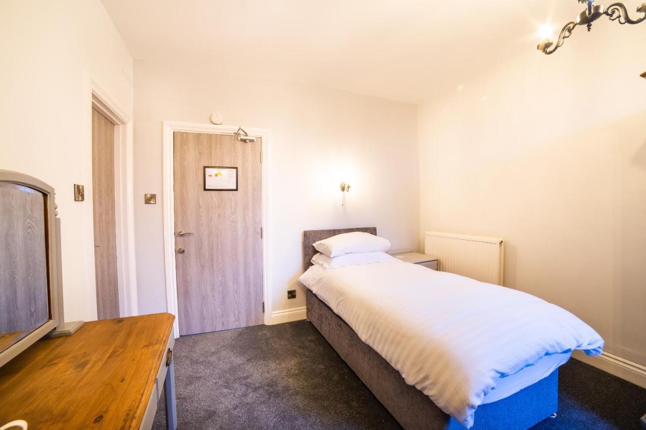 Churchill'S Hotel Wombwell Exteriér fotografie